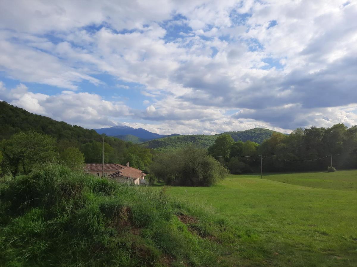Maison Entre Campagne Et Foret Aspret-Sarrat Exterior foto